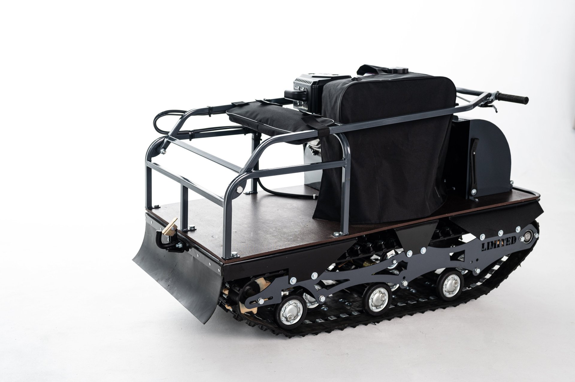 Onego 600 Front
